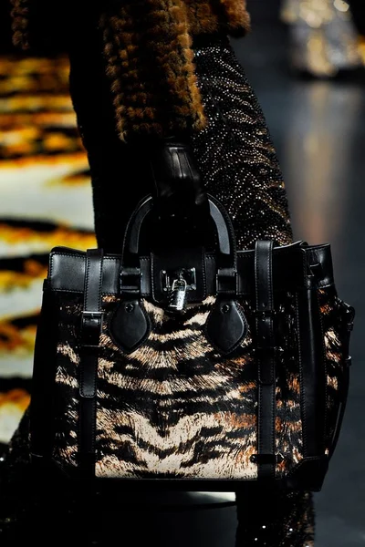 Look 57